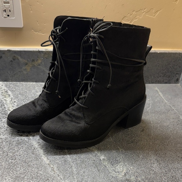 UGG Moto Boots - Picture 4 of 8